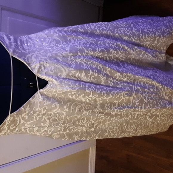 Womens formal dress sz medium - Picture 9 of 13